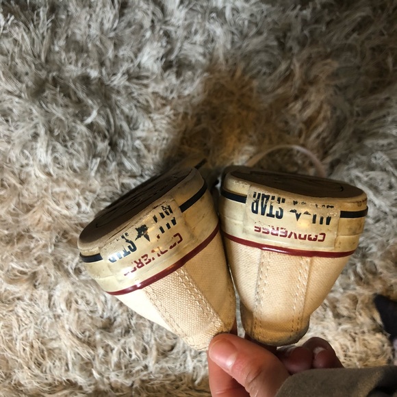 Converse 6.5 (fits women 7.5) classic whites - Picture 7 of 7